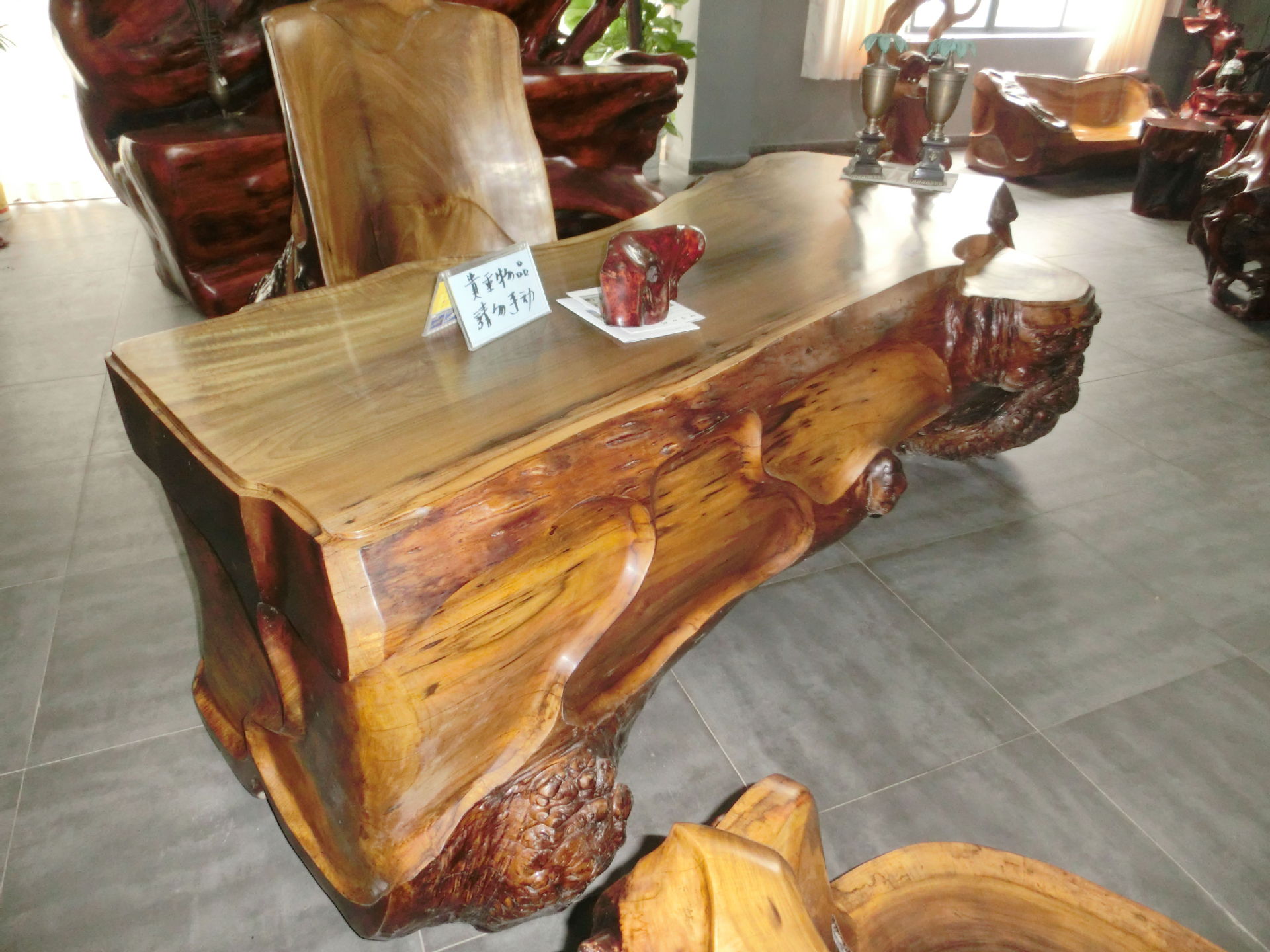 办公台缅甸金丝楠木根雕办公台厂家直销纯手工办公台