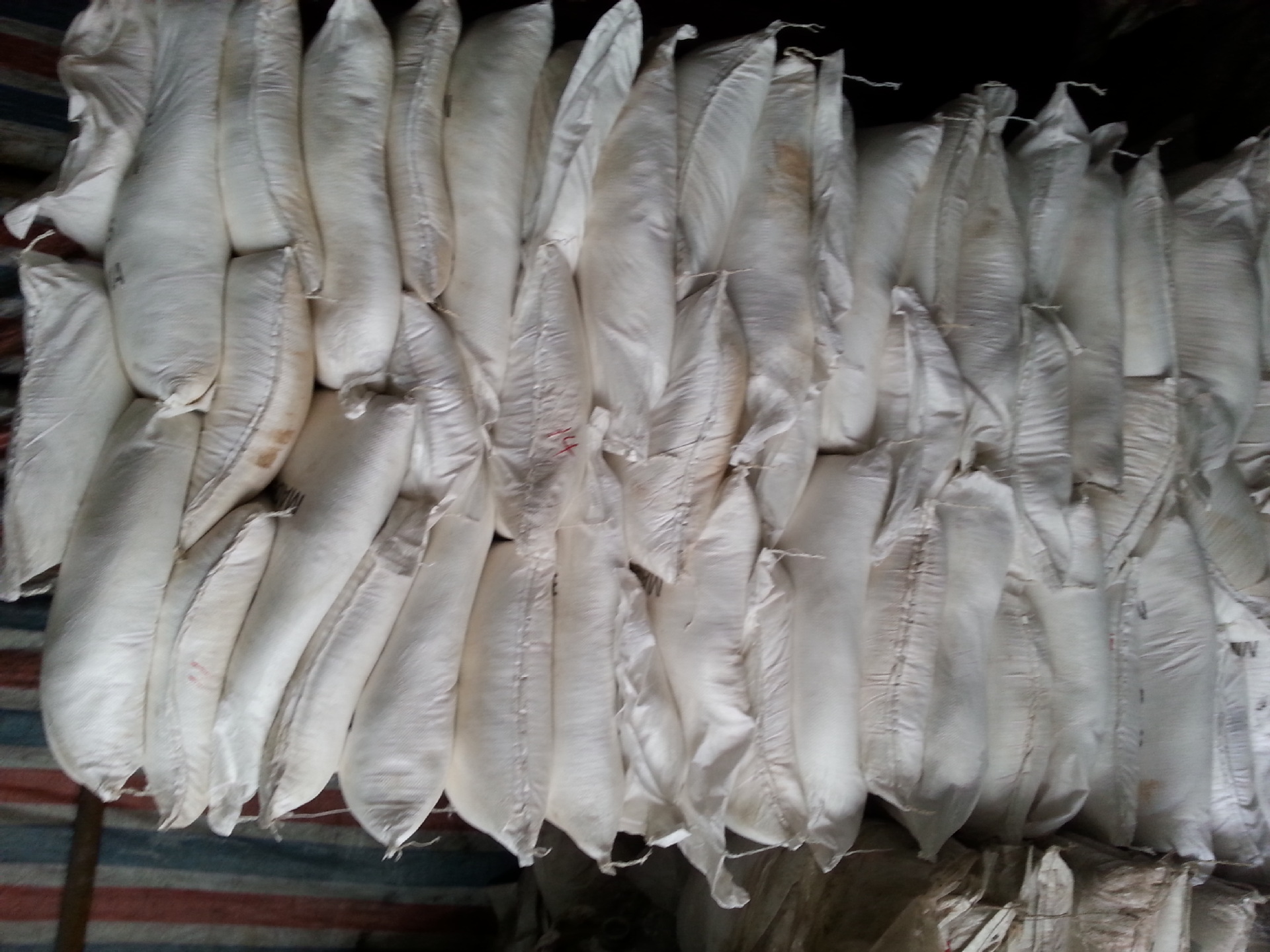 溶解皮肤角质的作用,用于局部角质增生及皮肤霉菌感染,配制醑剂作外用