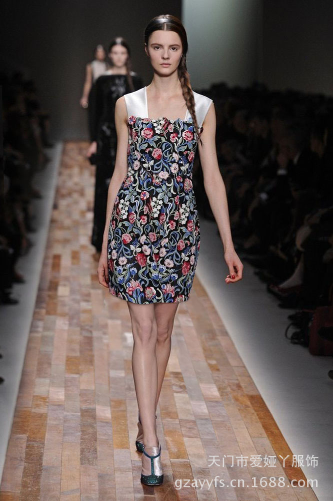 欧美大牌走秀款明星款 华*奴同款印花裙无袖裙背心裙连衣裙 显瘦