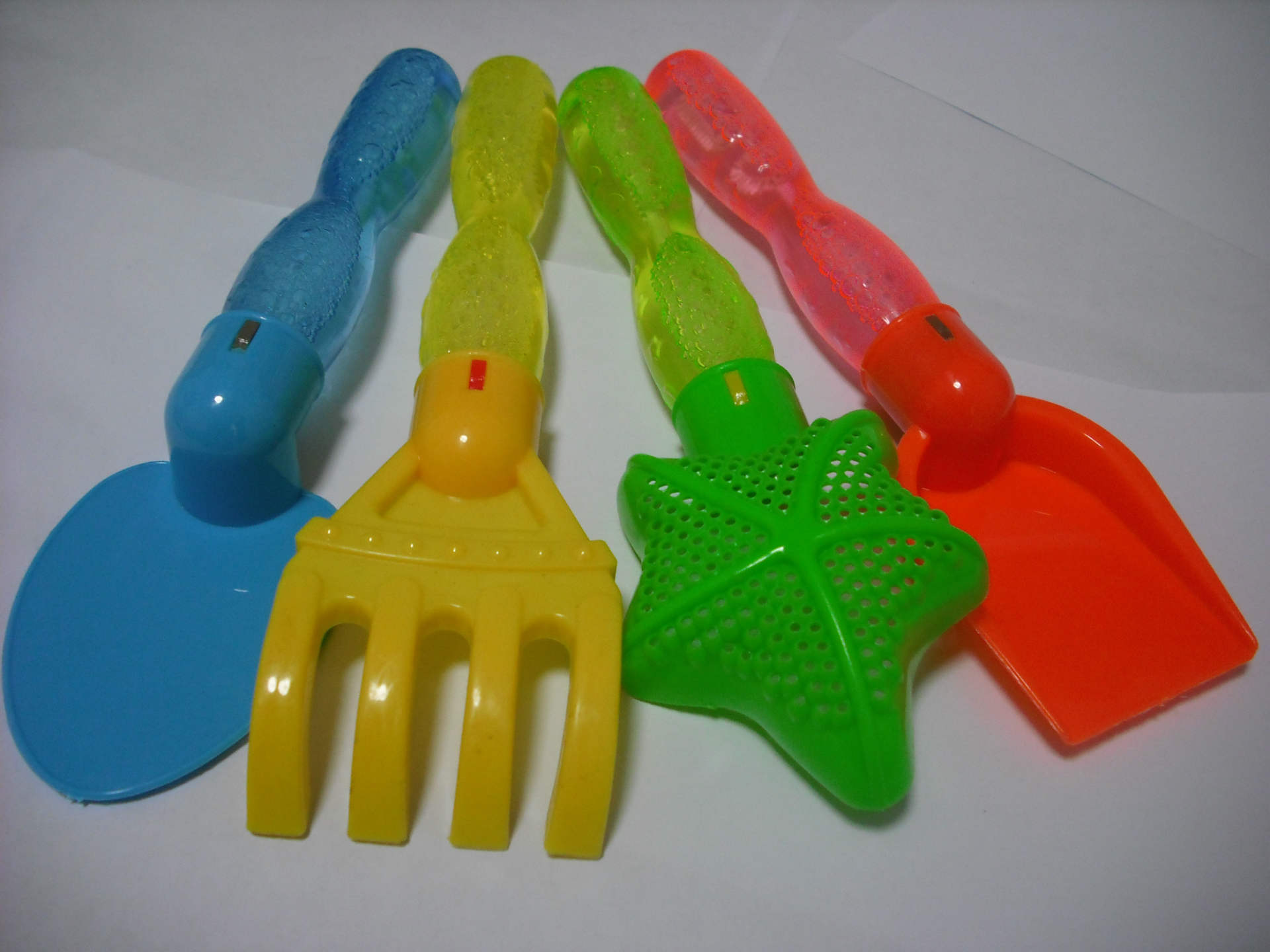 供应小沙滩泡泡棒泡泡玩具汕头市龙湖区潮源塑料制品厂