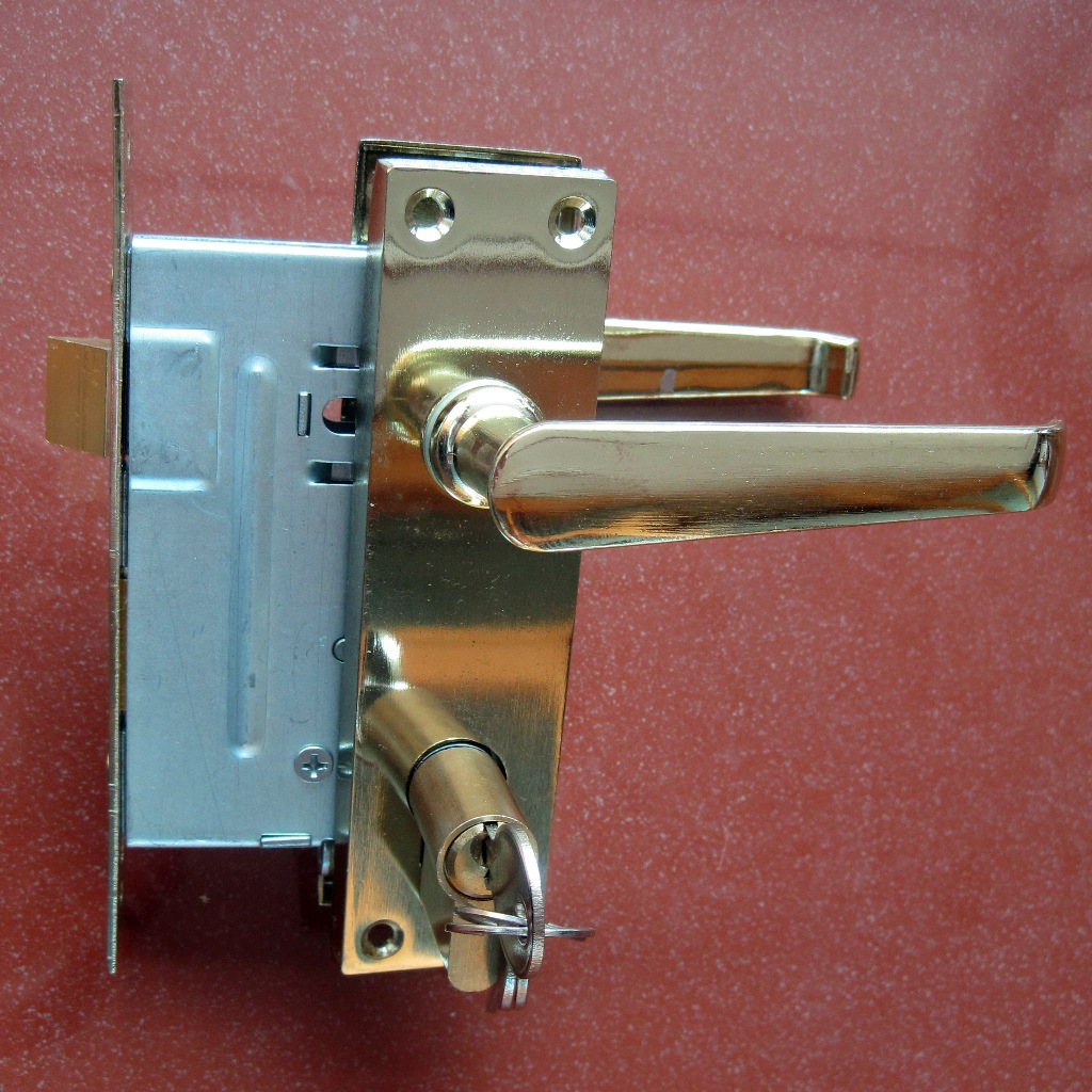 专业供应锁具门锁机械锁门把手插芯锁防盗锁叶片门锁