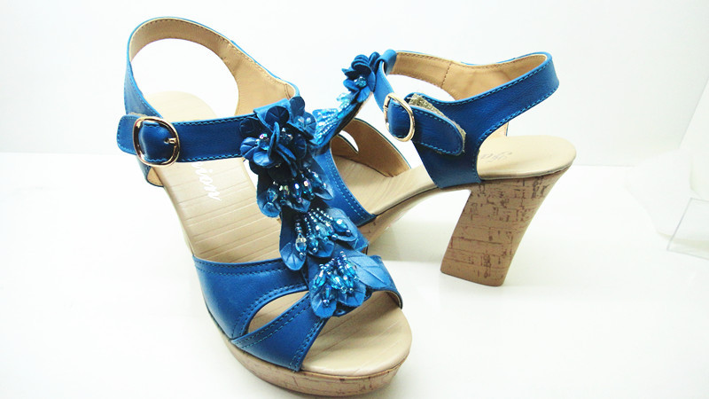 【2013真皮花朵粗跟女凉鞋】价格,厂家,图片,,广州市越秀区泊诗慕芬