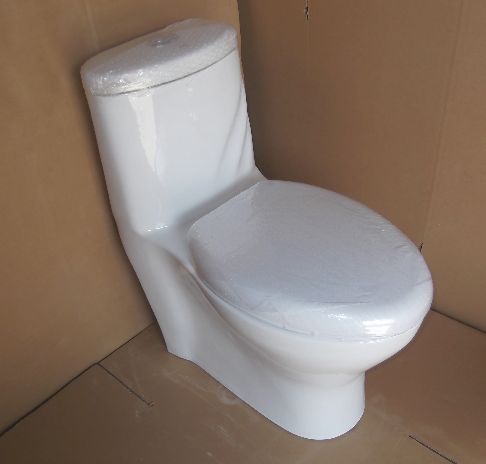 好看好用精致节水陶瓷马桶1111