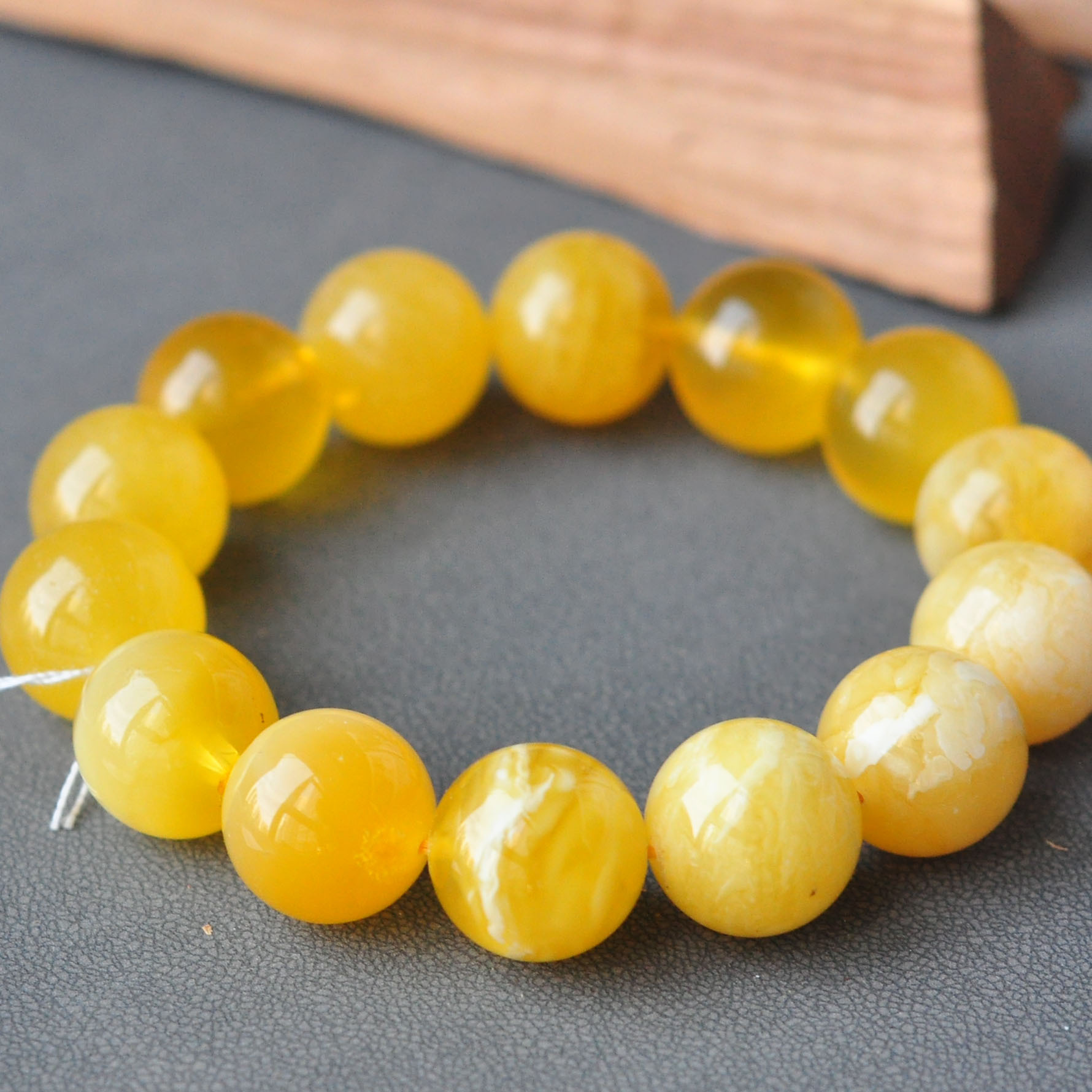 波罗的海 天然琥珀 蜜蜡手链,珠子直径17毫米,14个珠子