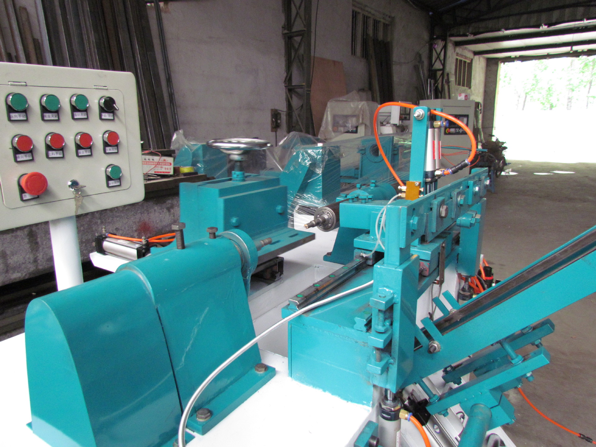 恒炎厂家直销全自动气动背刀车床,自动上料