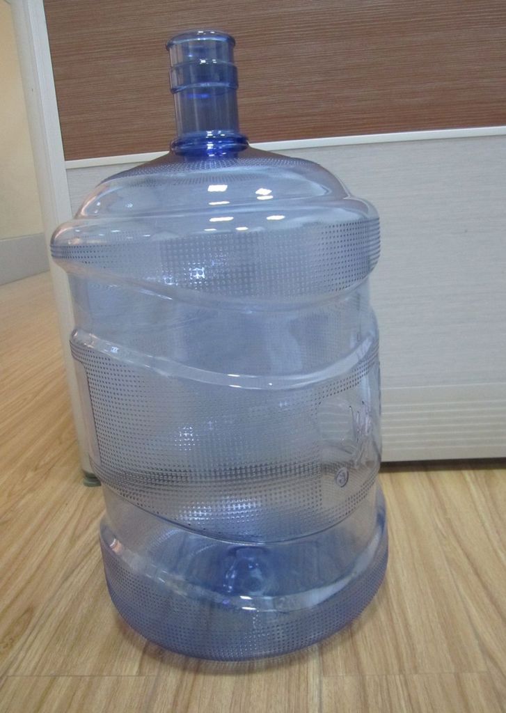 注拉吹五加仑桶水桶