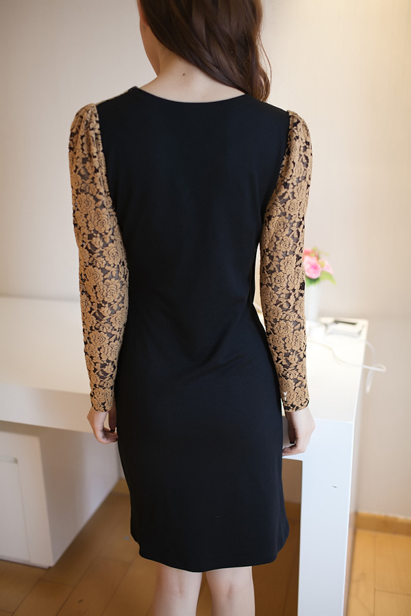 13呛口小辣椒 品牌性感蕾丝连衣裙v领夜店女装一件代发修身包臀裙