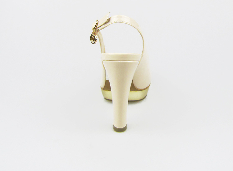 货源类别:订货 最快出货时间:16-30天 鞋跟高度:高跟(6-8cm) 鞋头形状