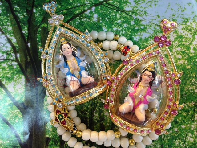 泰国佛牌 原庙正牌 龙婆年 开光 供奉型 迷你 九尾狐仙 守护爱情