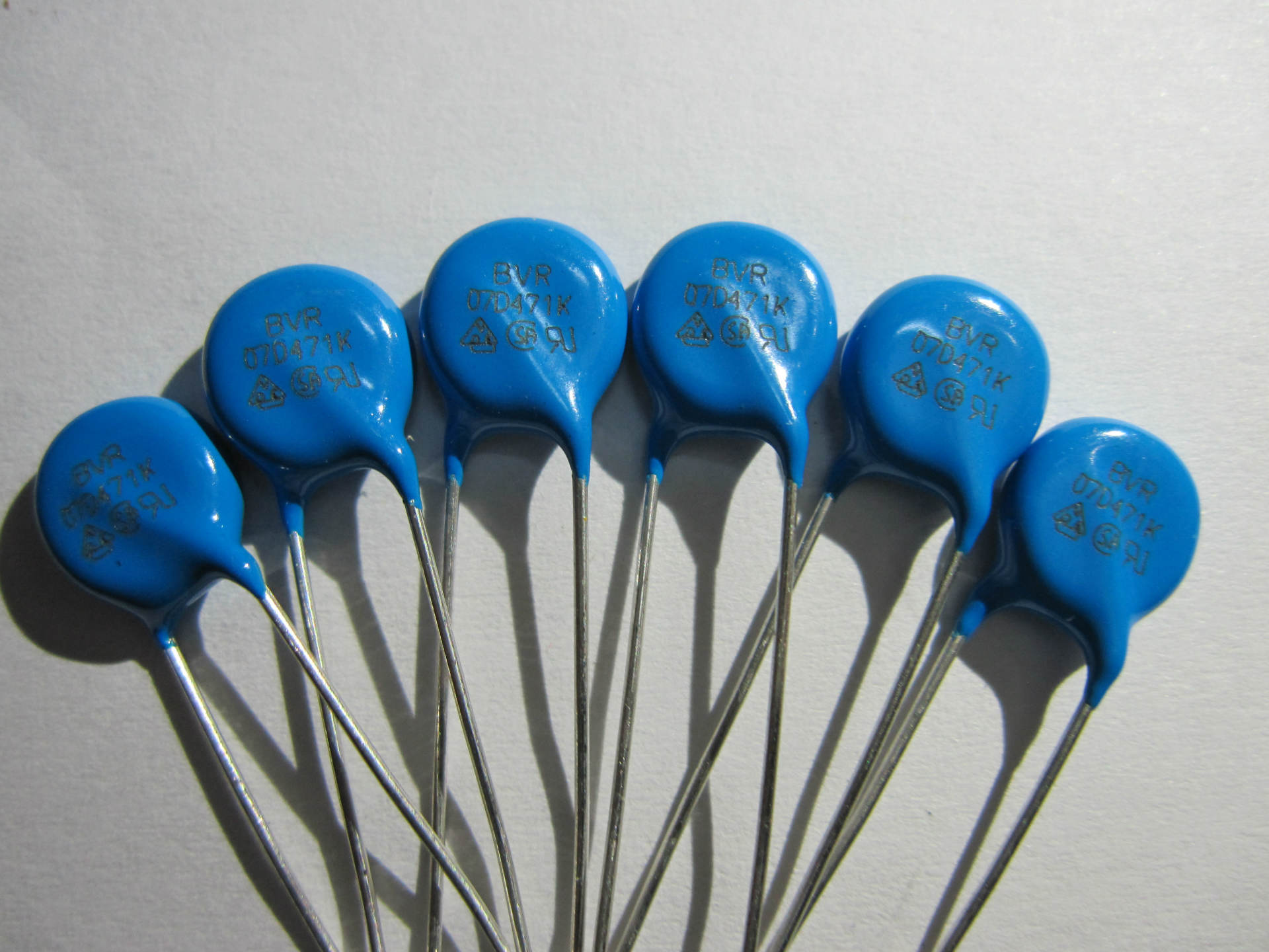 供应7d471k压敏电阻vde,ul认证正品质量,符合国家标准