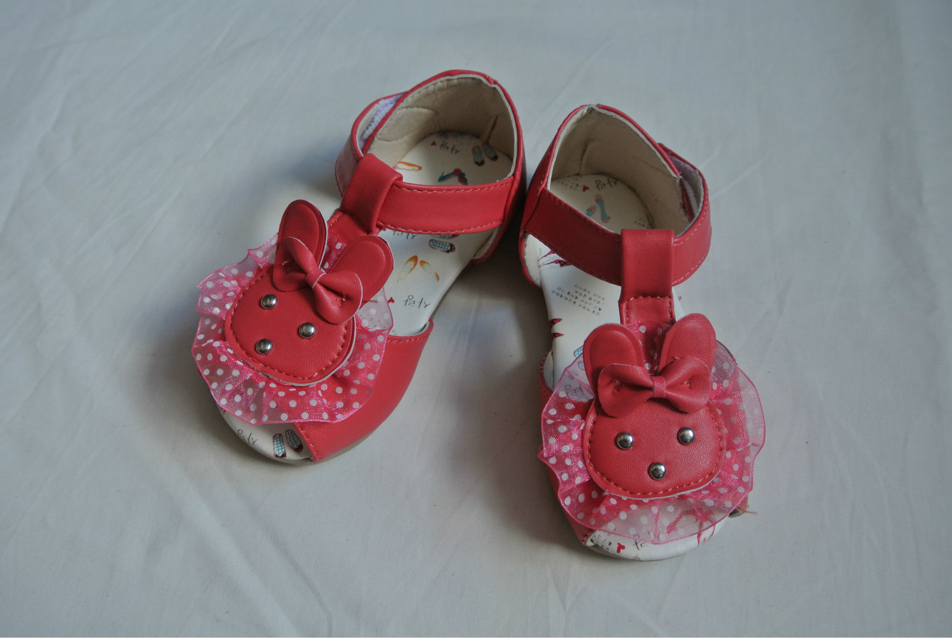 义乌鞋批发厂家直销儿童娃娃头凉鞋