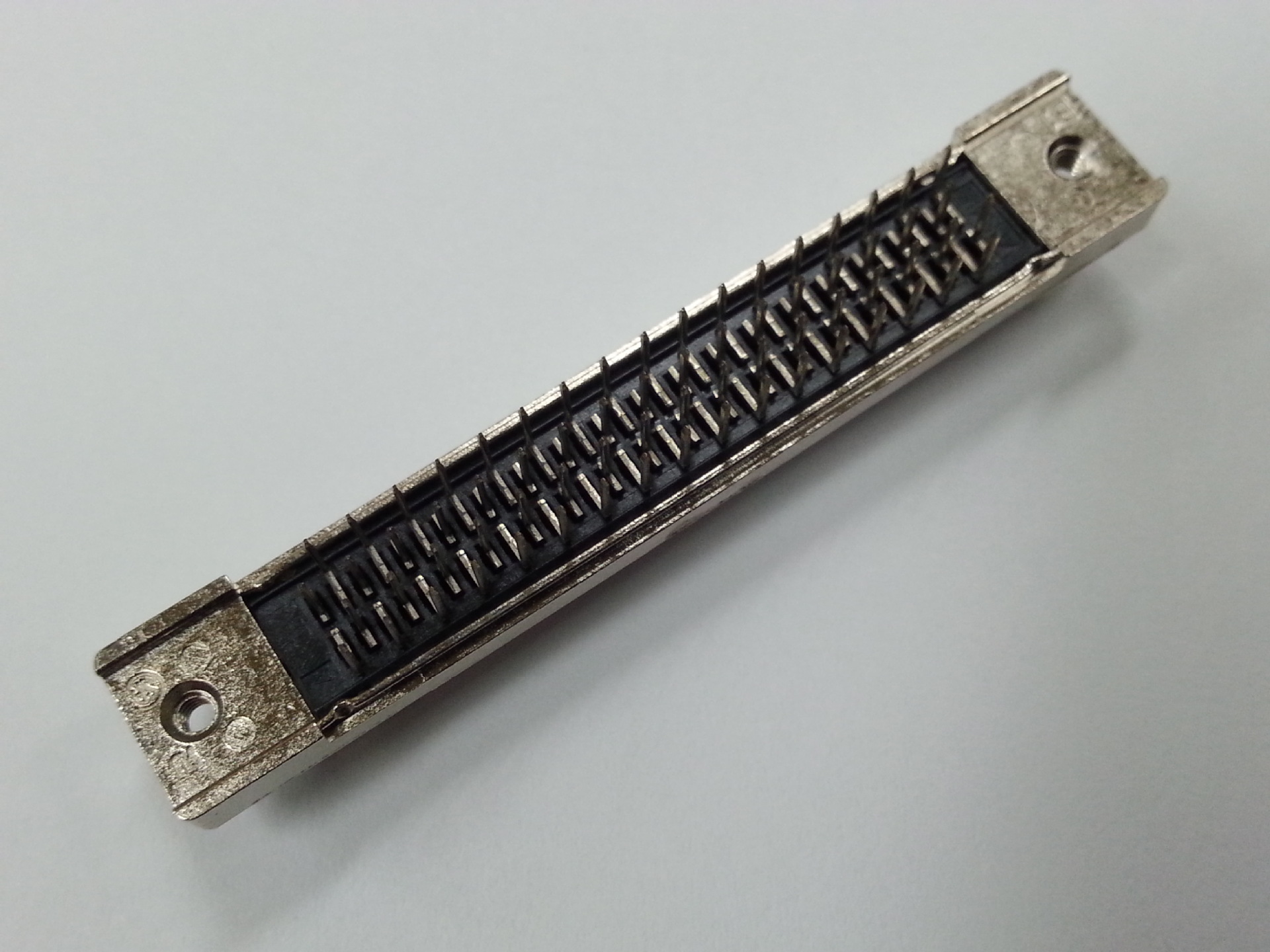 优联康scsi68pin90度出线金属外壳 供应scsi68pin90度出线金属