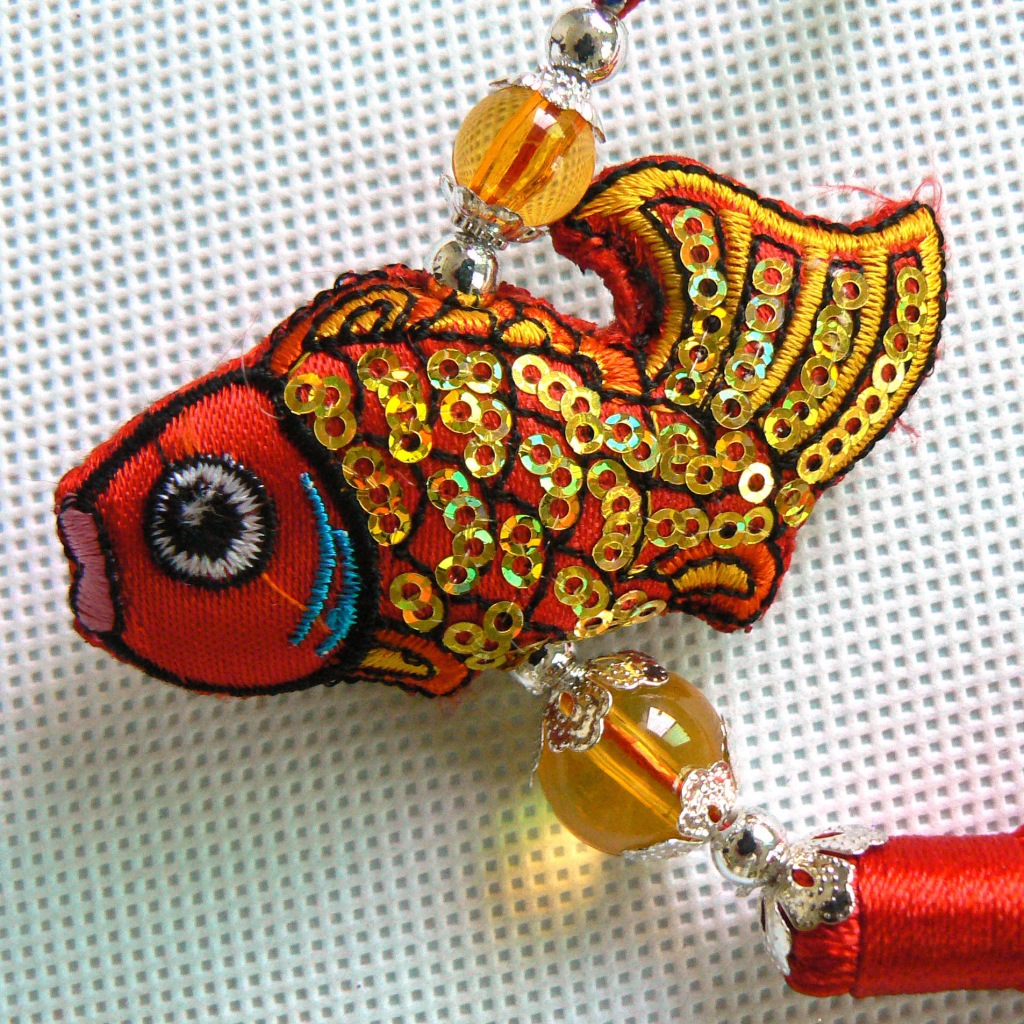 民族风刺绣汽车挂件 传统刺绣连年有余 祈福包平安可定制批发