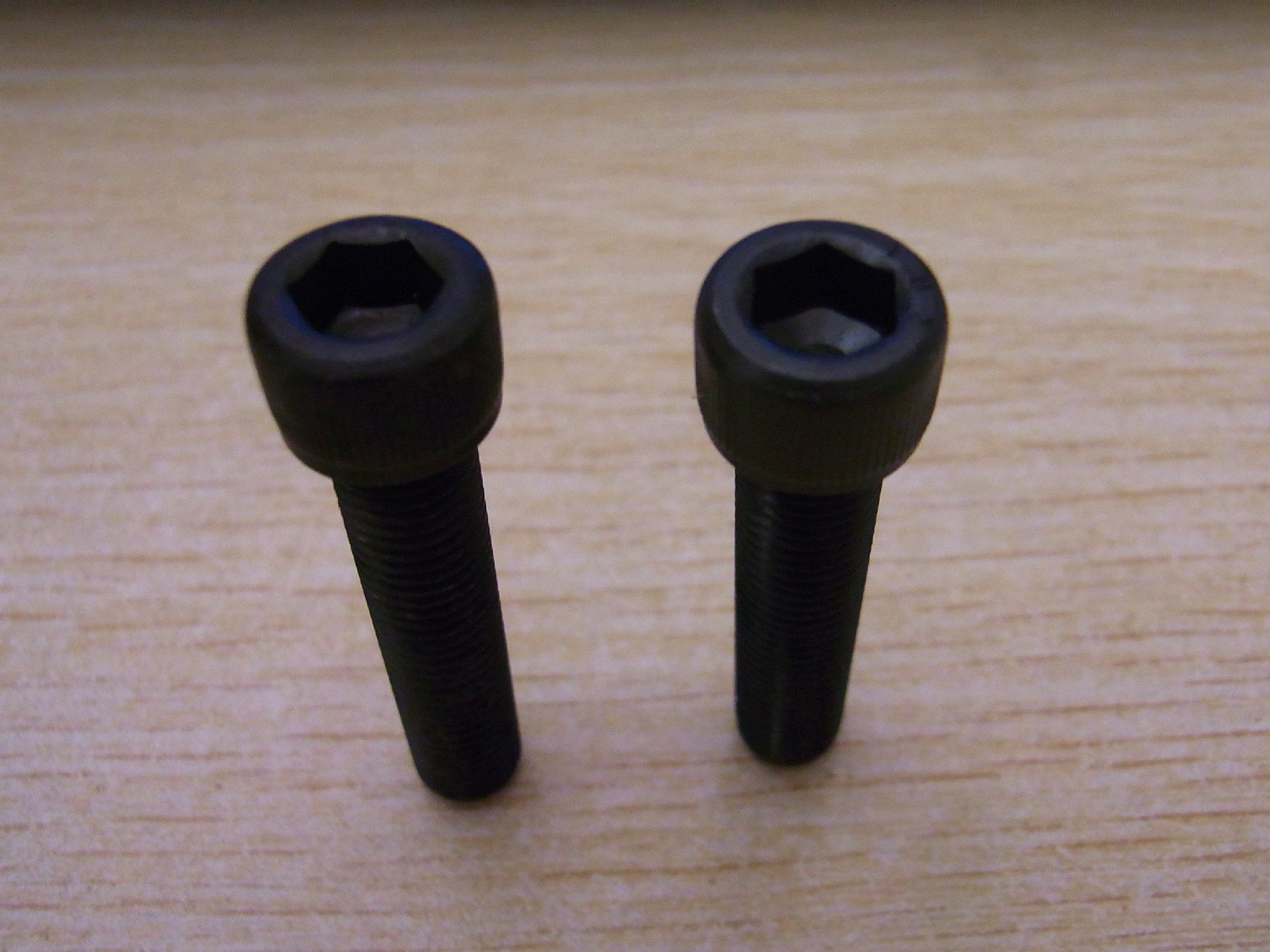 tuz 模具制造用 美制圆柱头内六角 8-32*1