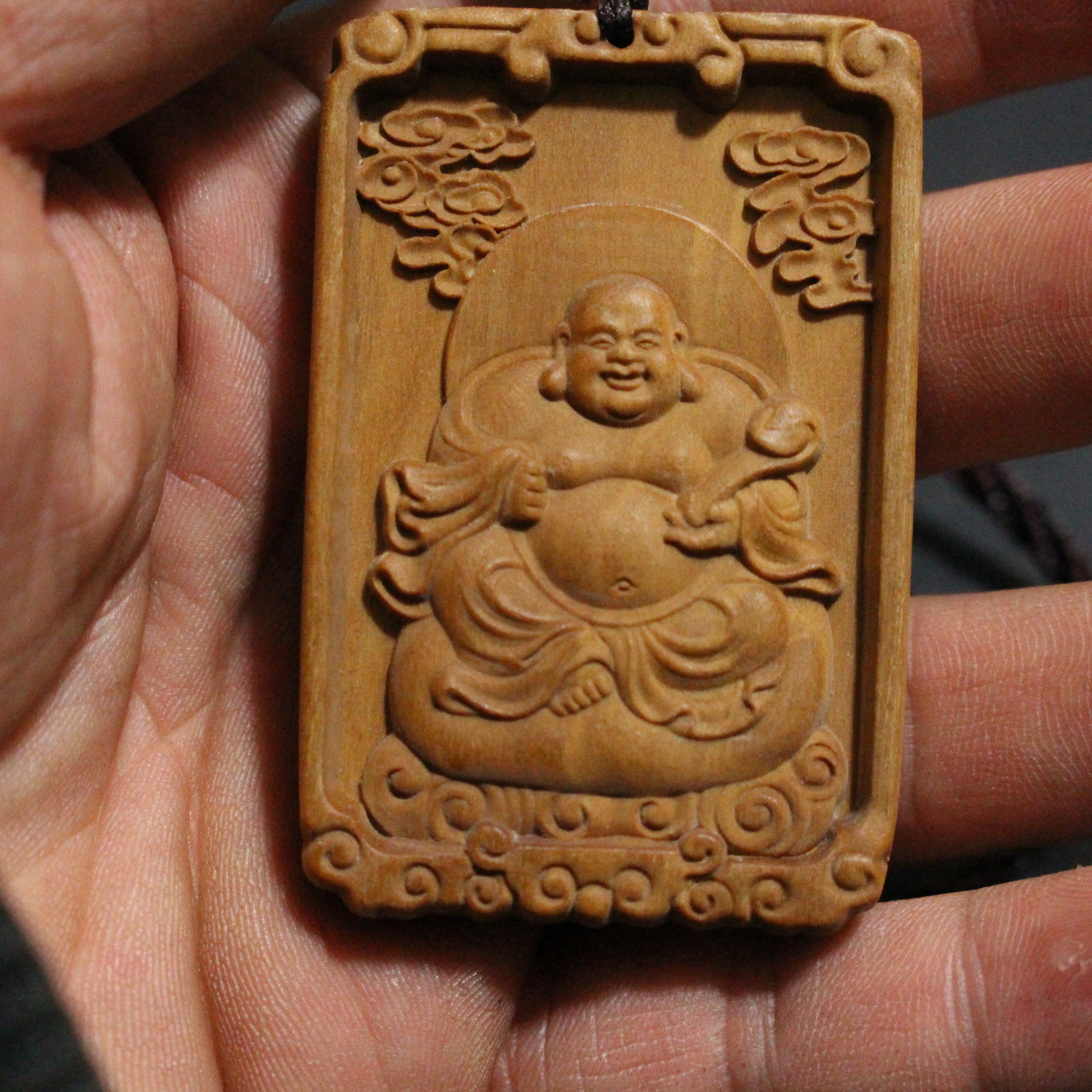 厂家直销 印度老山檀香高油精工雕刻四六挂牌弥勒佛 假一赔十