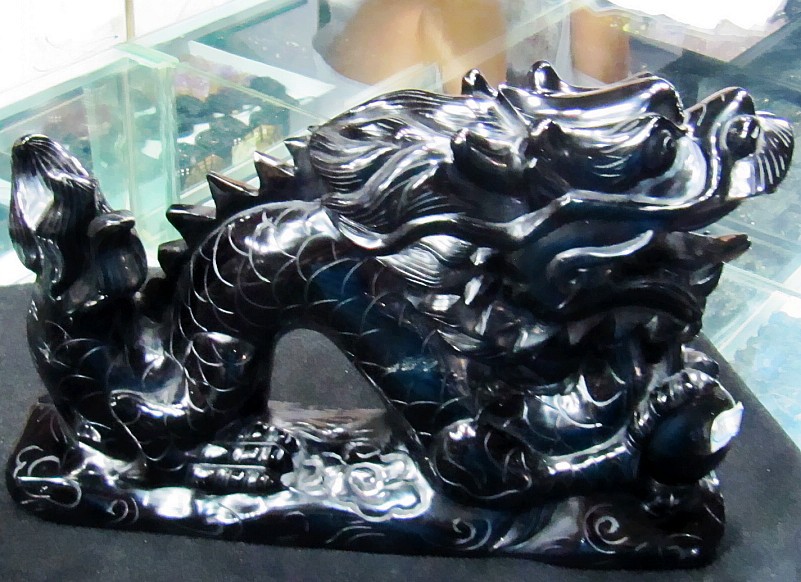 特价 天然 黑曜石雕件龙摆件 招财白晶簇 摆件 辟邪