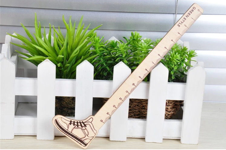 百分百的实物拍摄 百分百的实物描述 品牌:韩版 品名:ky造型木尺15cm