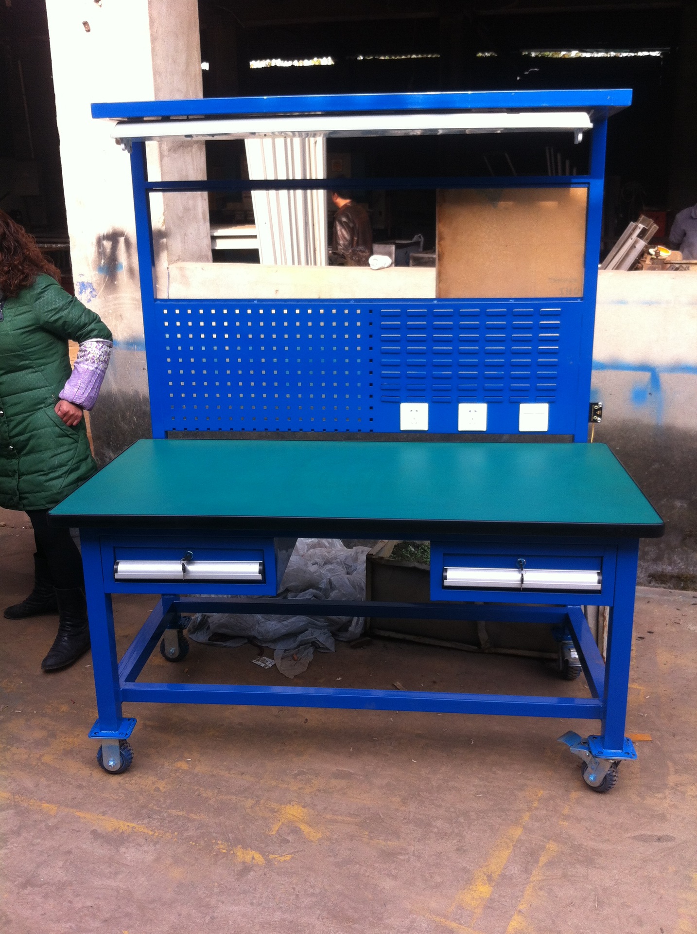 供应成都四川防静电工作台 厂家 定做 简阳防静电工作台 台面