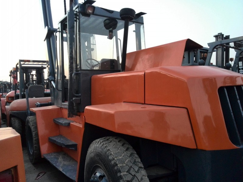 上海二手大连10t叉车低价转让,合力10叉车,杭州3吨叉车供应价格