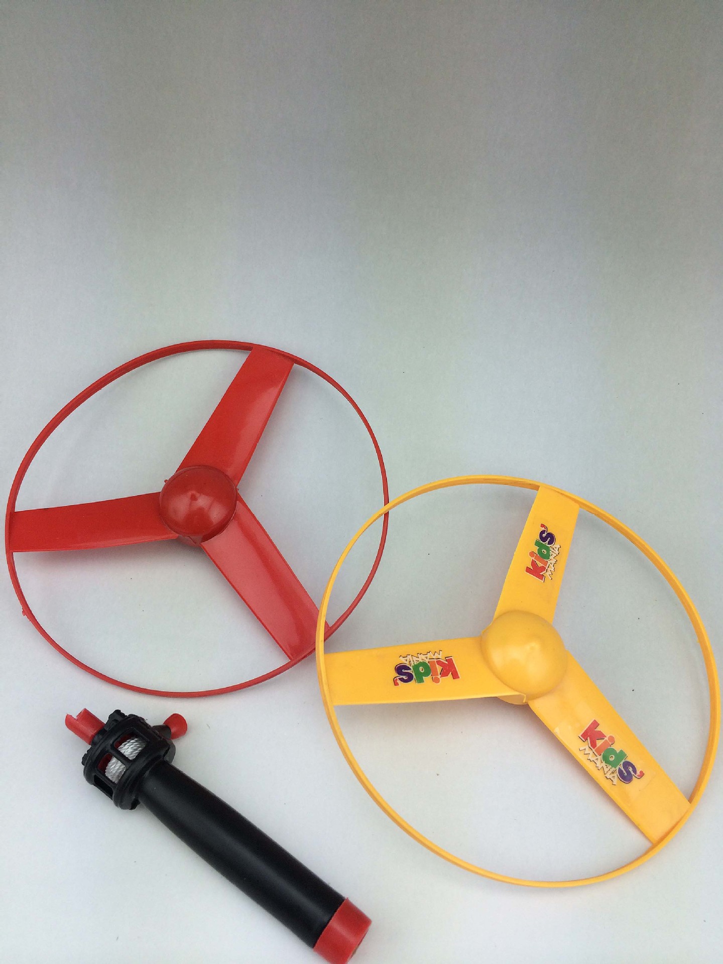 拉线灯光飞碟 可以飞上天的拉线飞碟 厂家批发 夜市热卖货源 板装