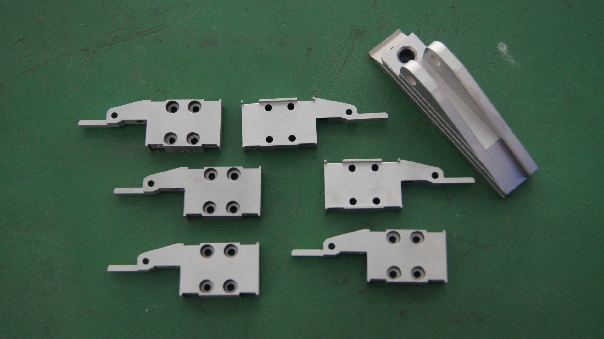 机加工线切割精密零部件