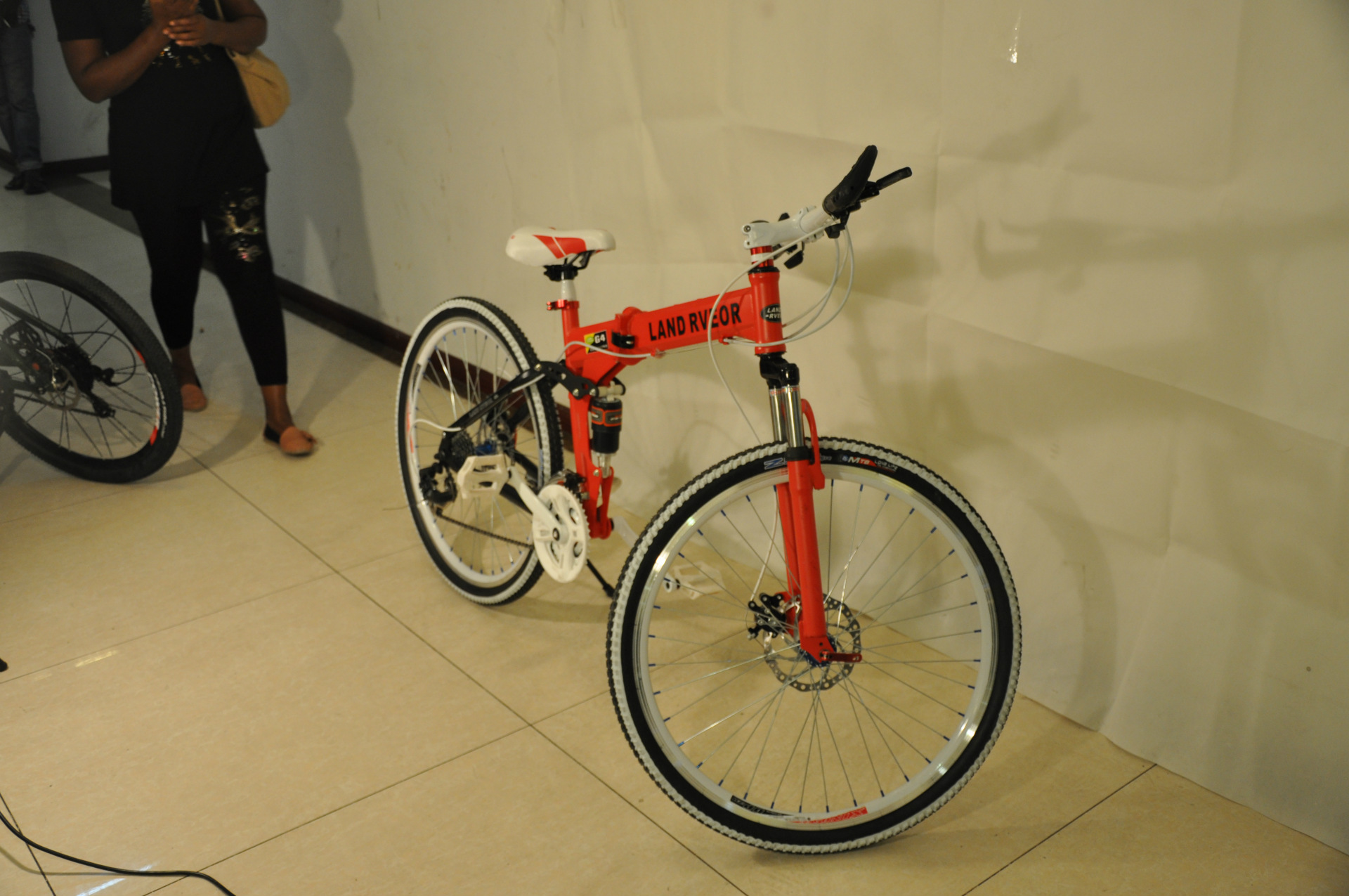 新品上市/路虎款前后双避震折叠山地车 可选颜色