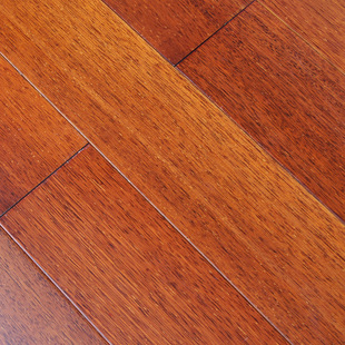 红色亮光木地板