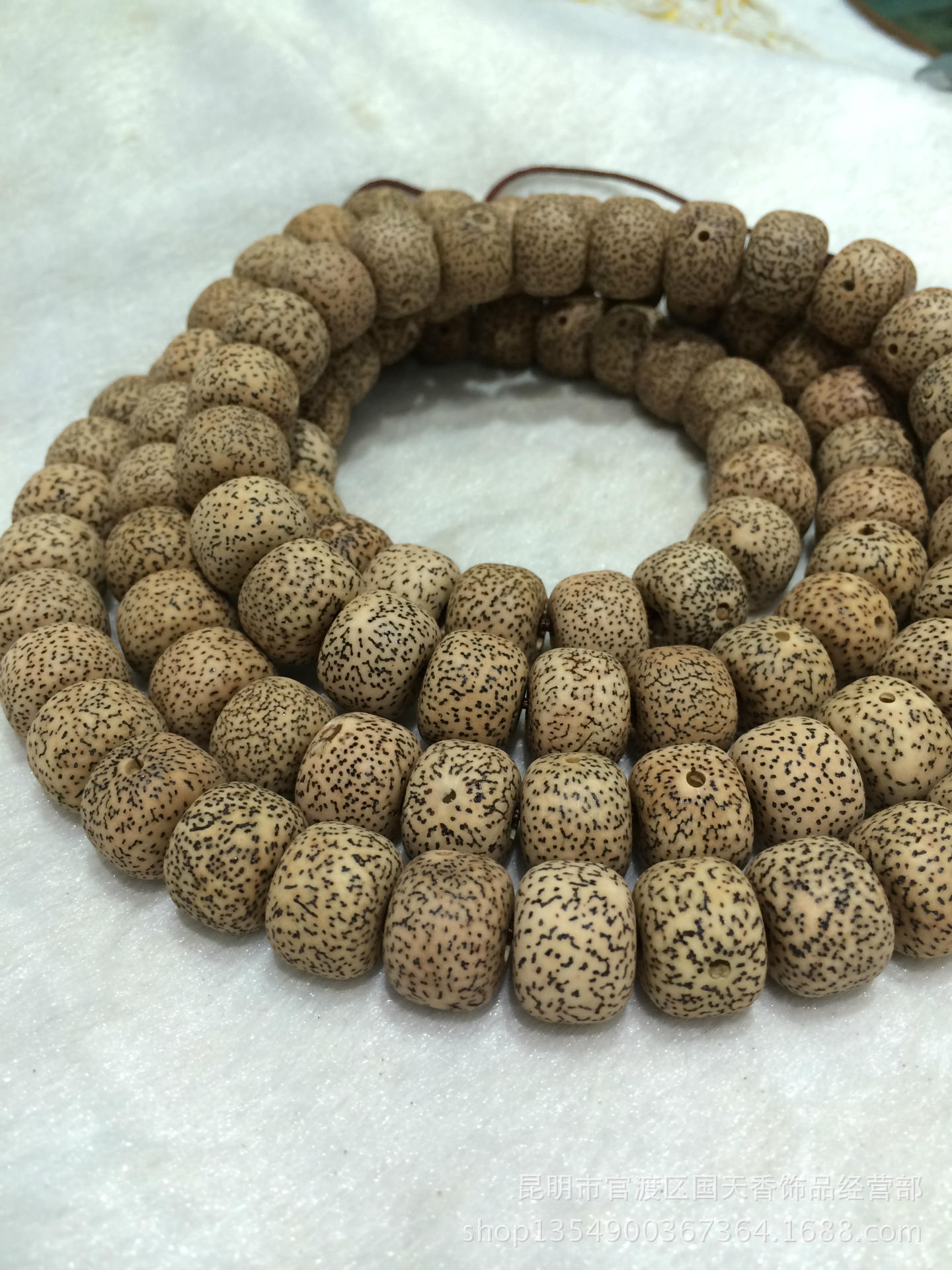 批发 天然藏式摩尼籽星月菩提108颗 13-15mm偏月摩尼