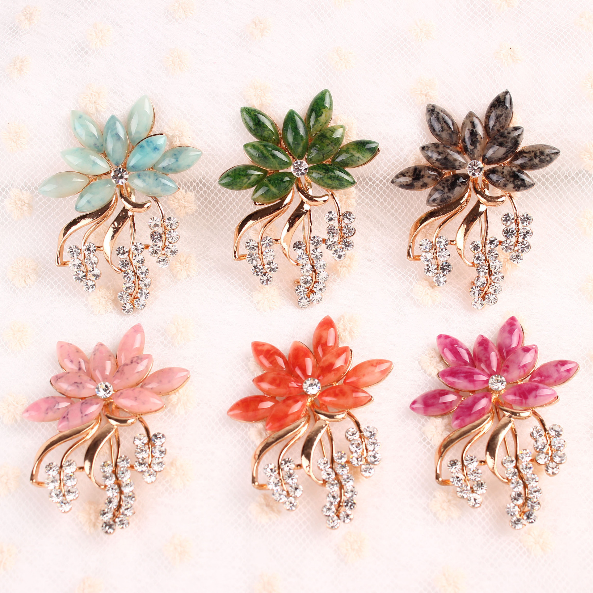 树脂胸针时尚韩版饰品 来样定制 手工点钻胸花 胸针 厂销批发