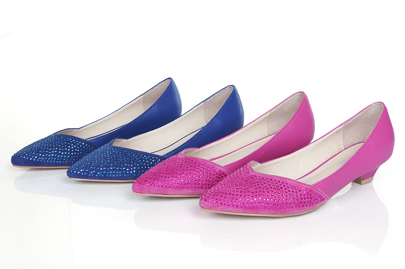 精品女鞋 欧美时尚新款低跟尖头水钻复古风单鞋批发一件代发