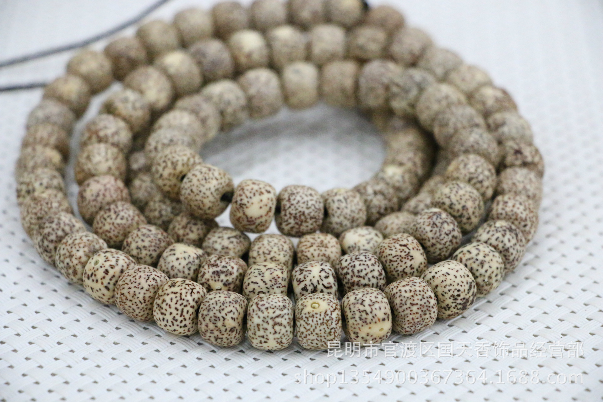 批发 天然藏式摩尼籽星月菩提108颗 13-15mm偏月摩尼
