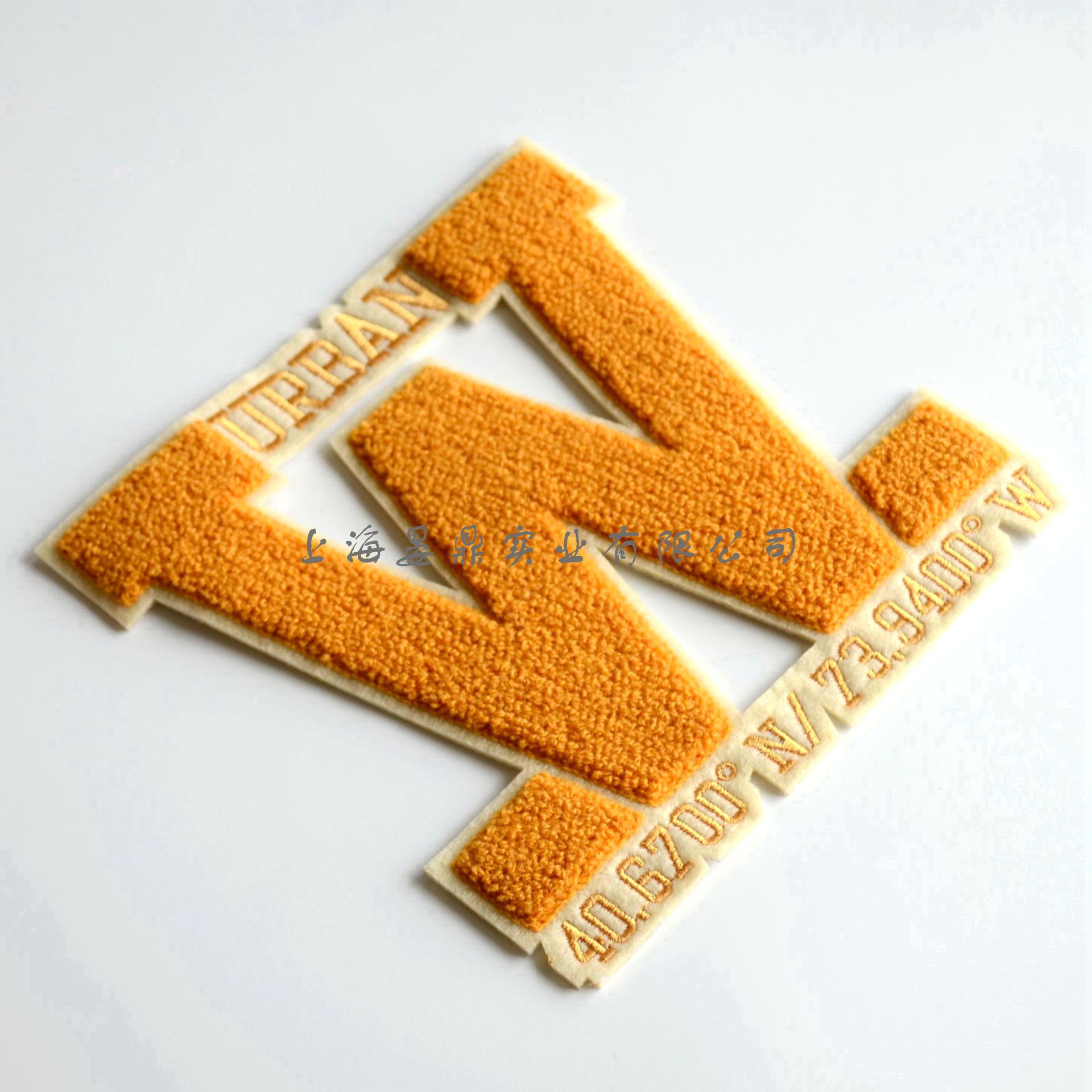 订做毛巾绣装饰布贴 电脑特种绣 服装补丁贴 字母w绣花标