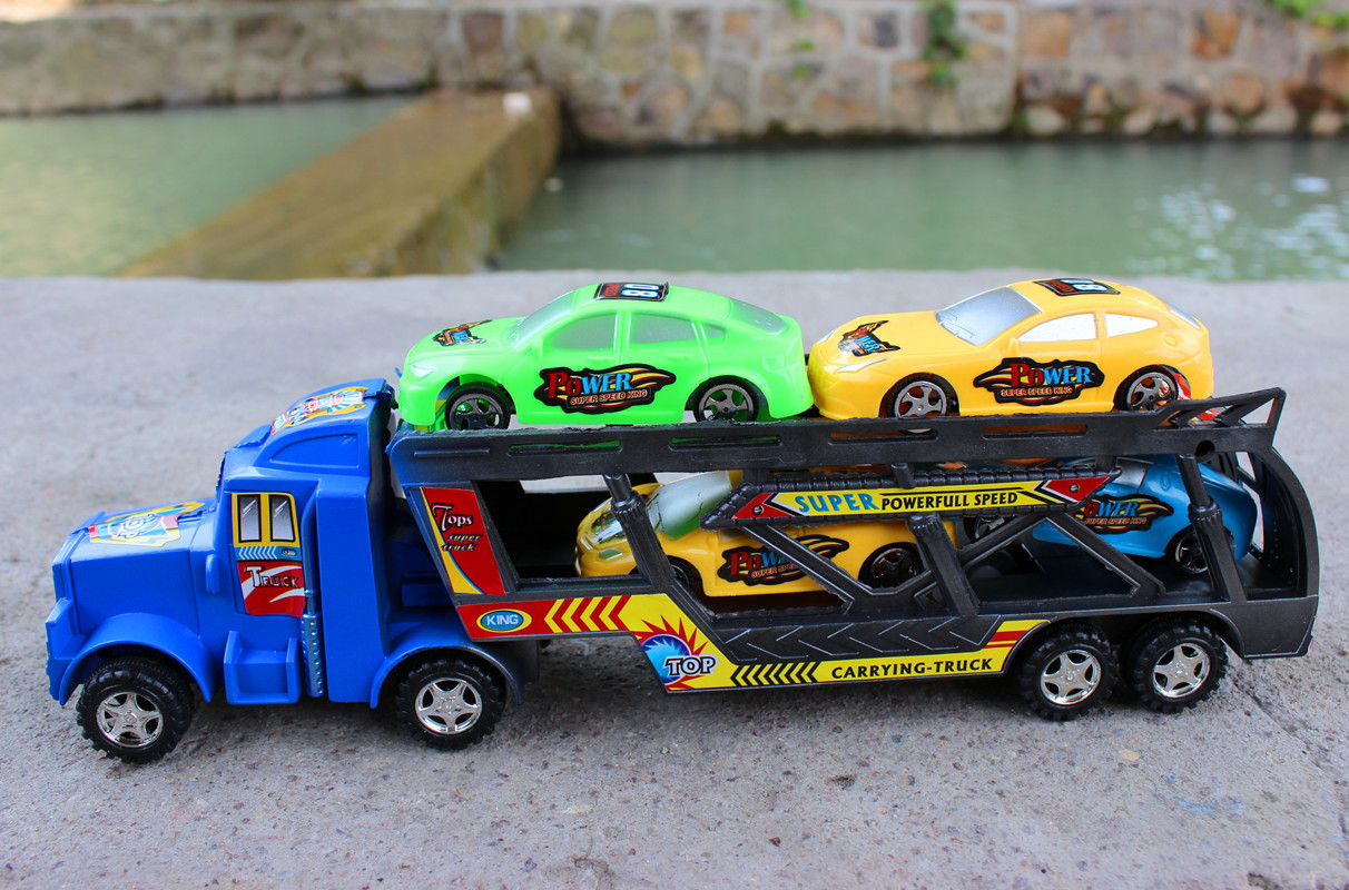 浙江金华儿童玩具惯性大卡车 小汽车 挂车模型 美国大卡车 附带4个小