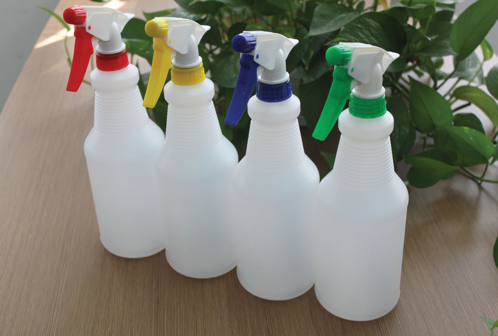 专业厂家批发供应-750ml 喷壶 (spr003s)_塑料瓶,壶_列表网