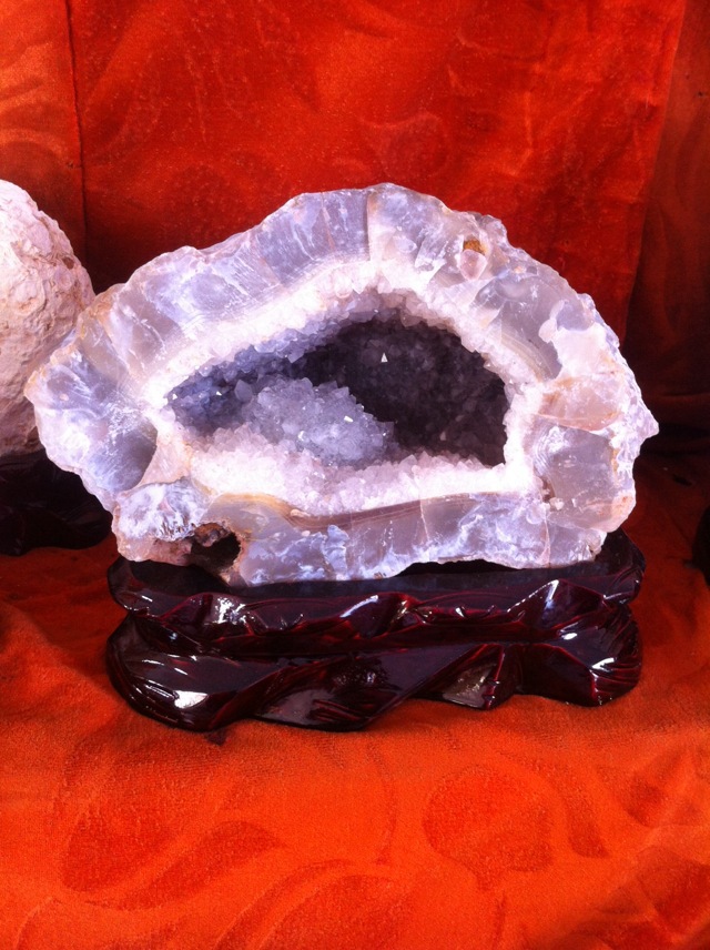 天然玛瑙白紫水晶洞聚宝盆 招财防辐射消磁奇石摆件