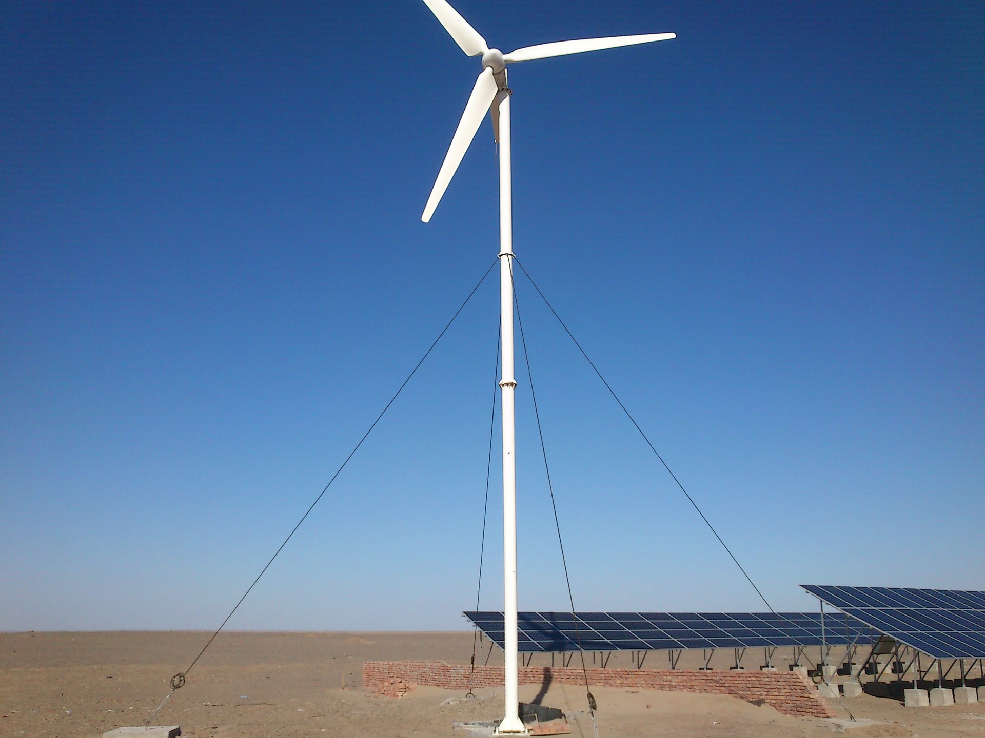 机械及行业设备 发电机,发电机组 风力发电机组 甘肃武威800w风力发电