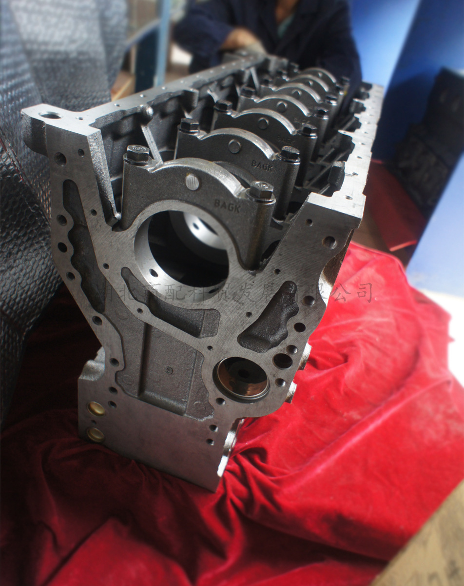 东风汽车配件,东风康明斯,6c缸体 c4947363 c5260561 c3939313