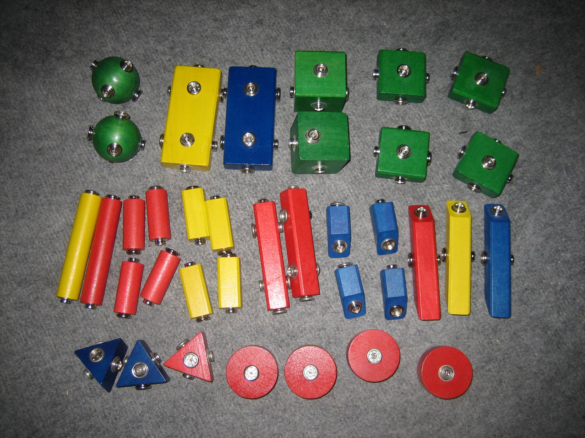 幼儿园磁接玩具 24粒启蒙扣接积木 磁力组合千变万化