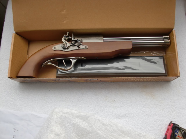 dh-e40四管大洋q 军事类 木柄长杆防风台式打火机