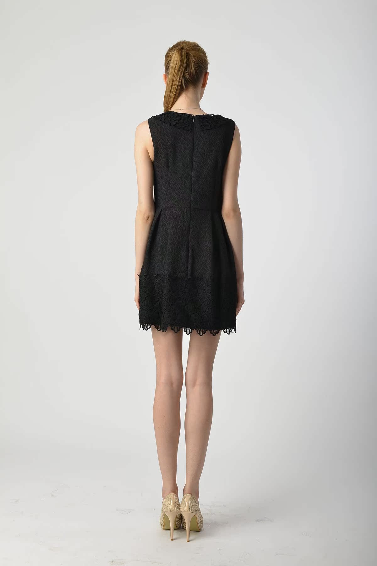 欧美走秀新款 水溶娃娃领无袖裙 y66a9