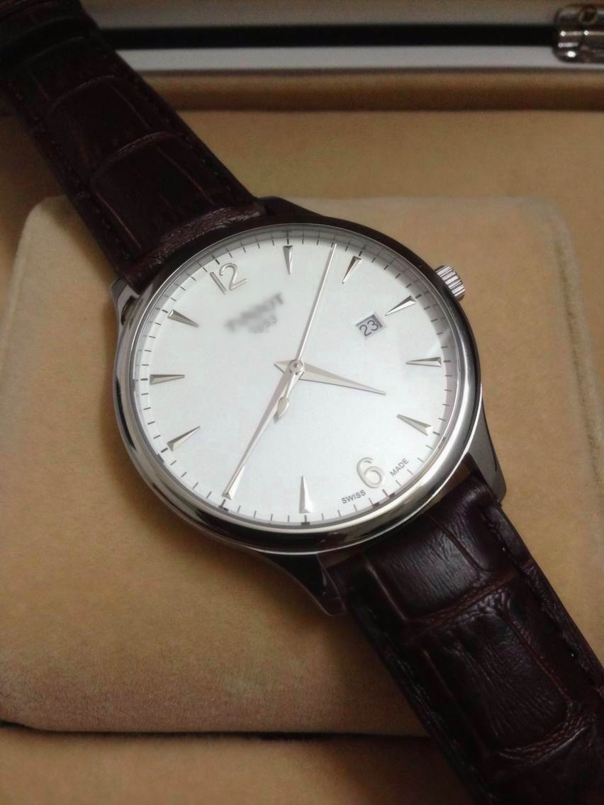 111石英 蓝宝 316l精钢 42mm 防水