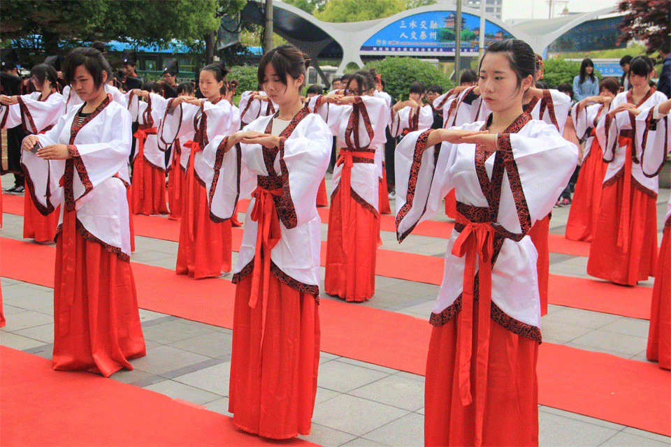 女士汉代古装曲裾直裾男士古装大学生毕业服成人礼汉服中式婚礼服