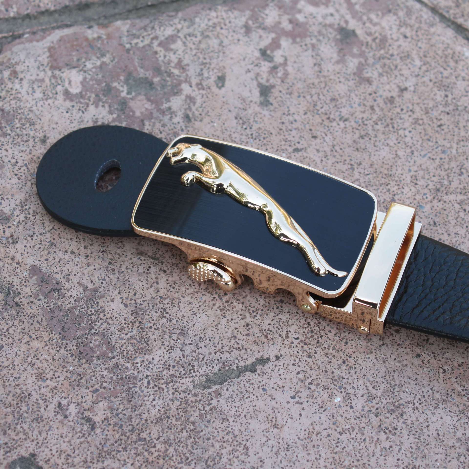 皮挂勾 皮带展示挂钩 皮带腰带皮头 皮革针扣挂勾 自动扣挂钩