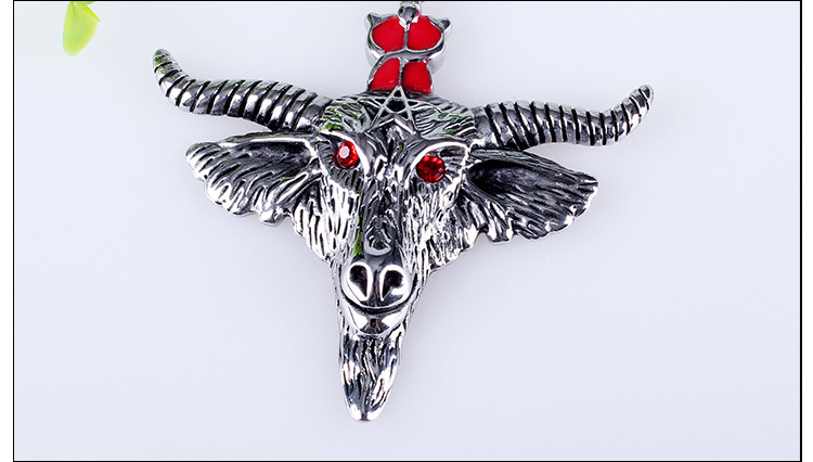 广东东莞欧美图腾风羊头男式镶钻不锈钢吊坠 时尚创意钛钢吊坠 铸造