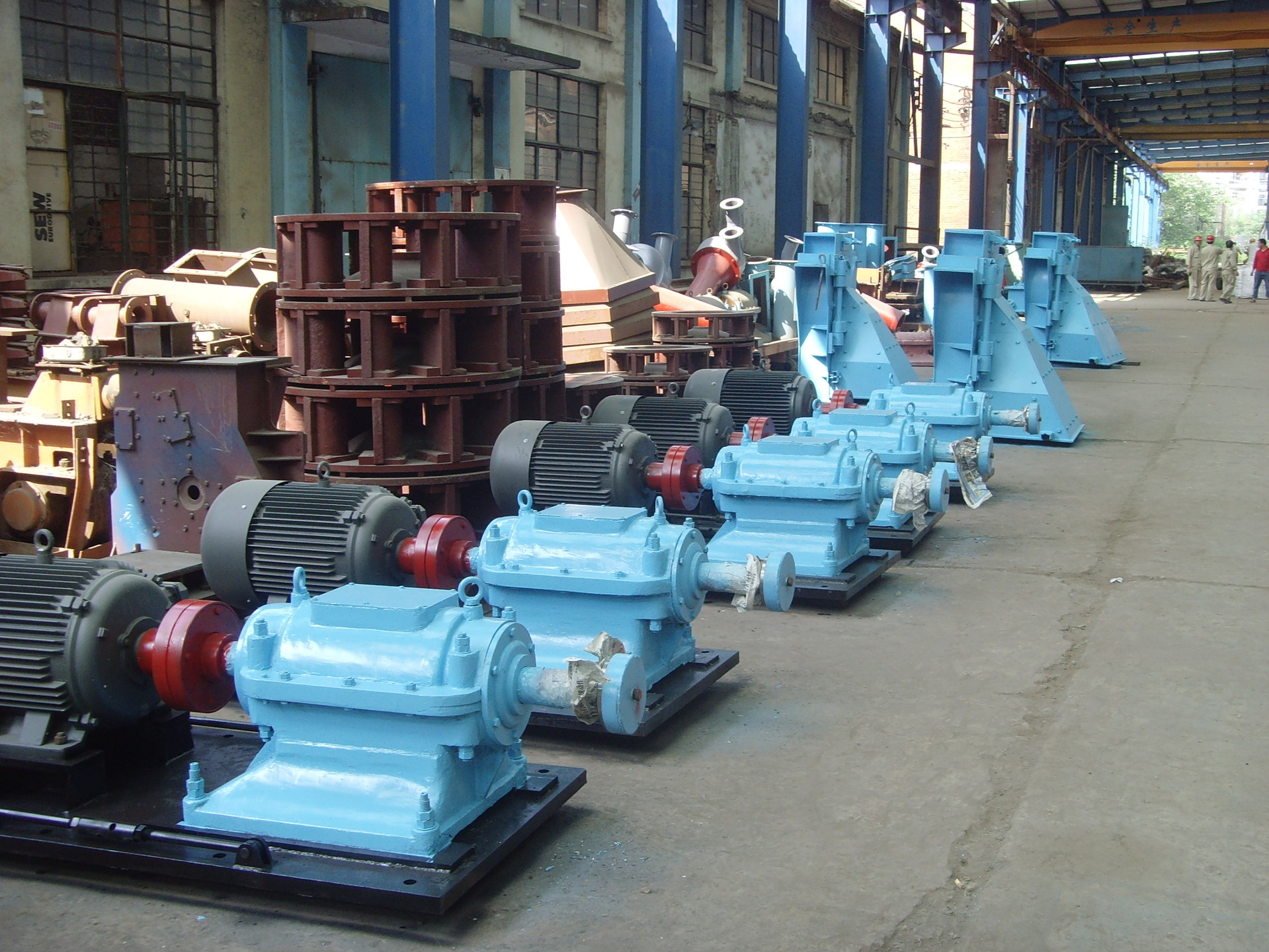 出口磨煤机厂家 矿石粉机械 粉磨机大概多少钱13971179880