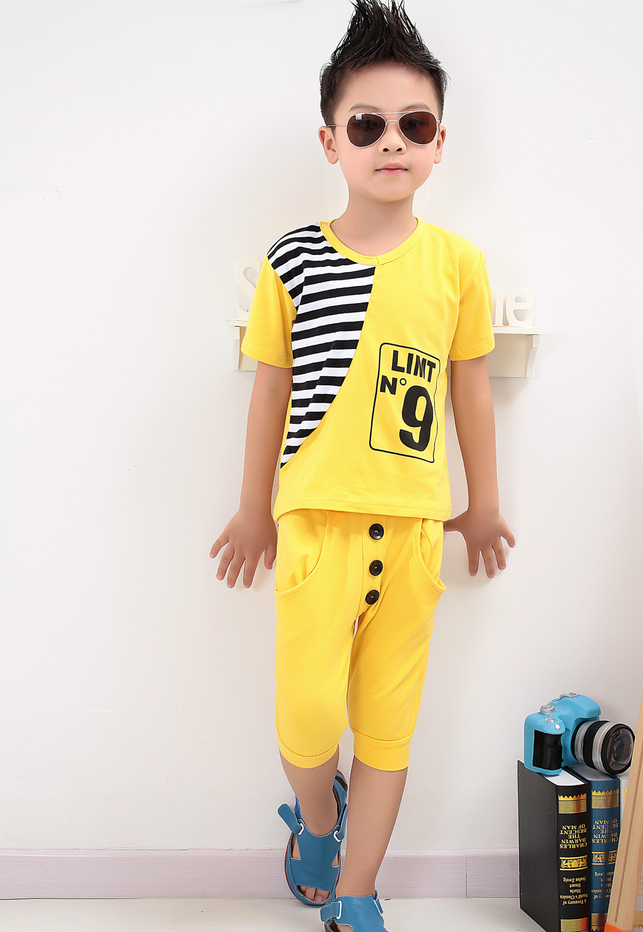 童装 外贸童装男童夏款套装 纯棉韩版条纹撞色数字休闲短袖套装