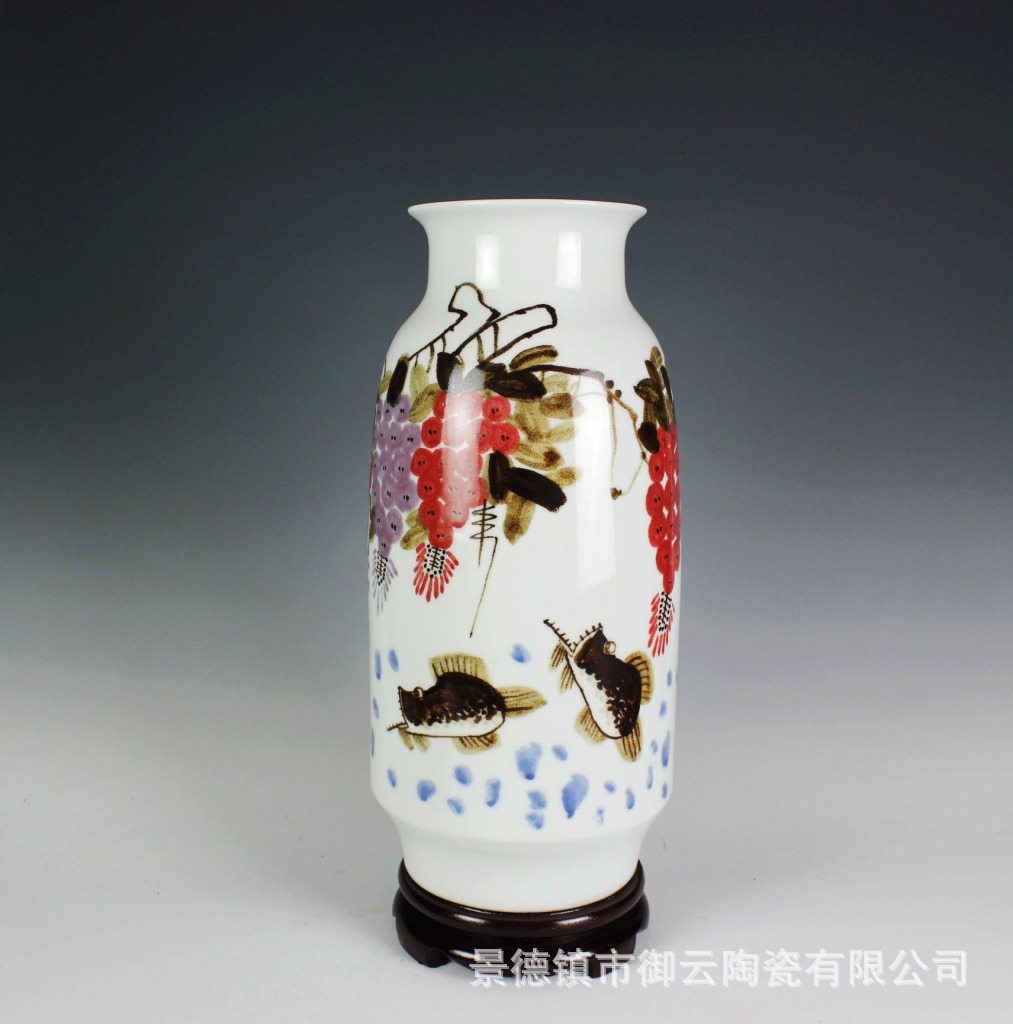 景德镇陶瓷名人名作瓷瓶 曹军手绘工笔画花瓶 家居摆件瓷器收藏品图片