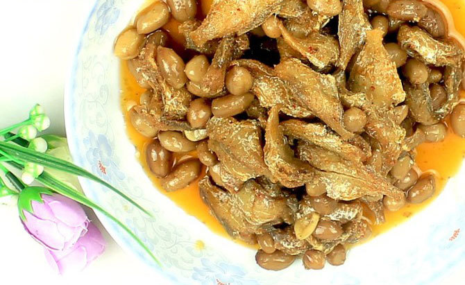 易利 营养即食达仔鱼批发102g