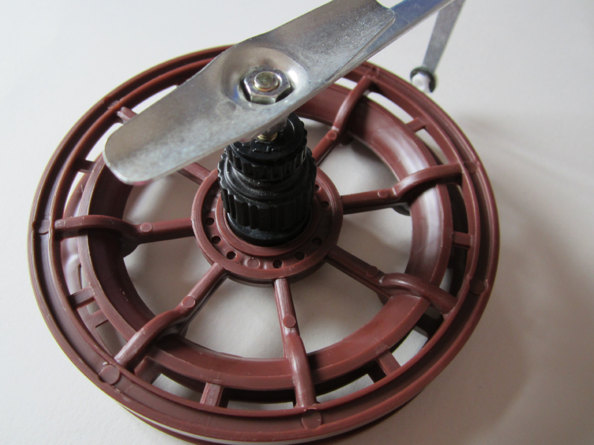 热卖渔具大量批八卦轮,优质耐用八卦轮.渔具供应,厂价直销