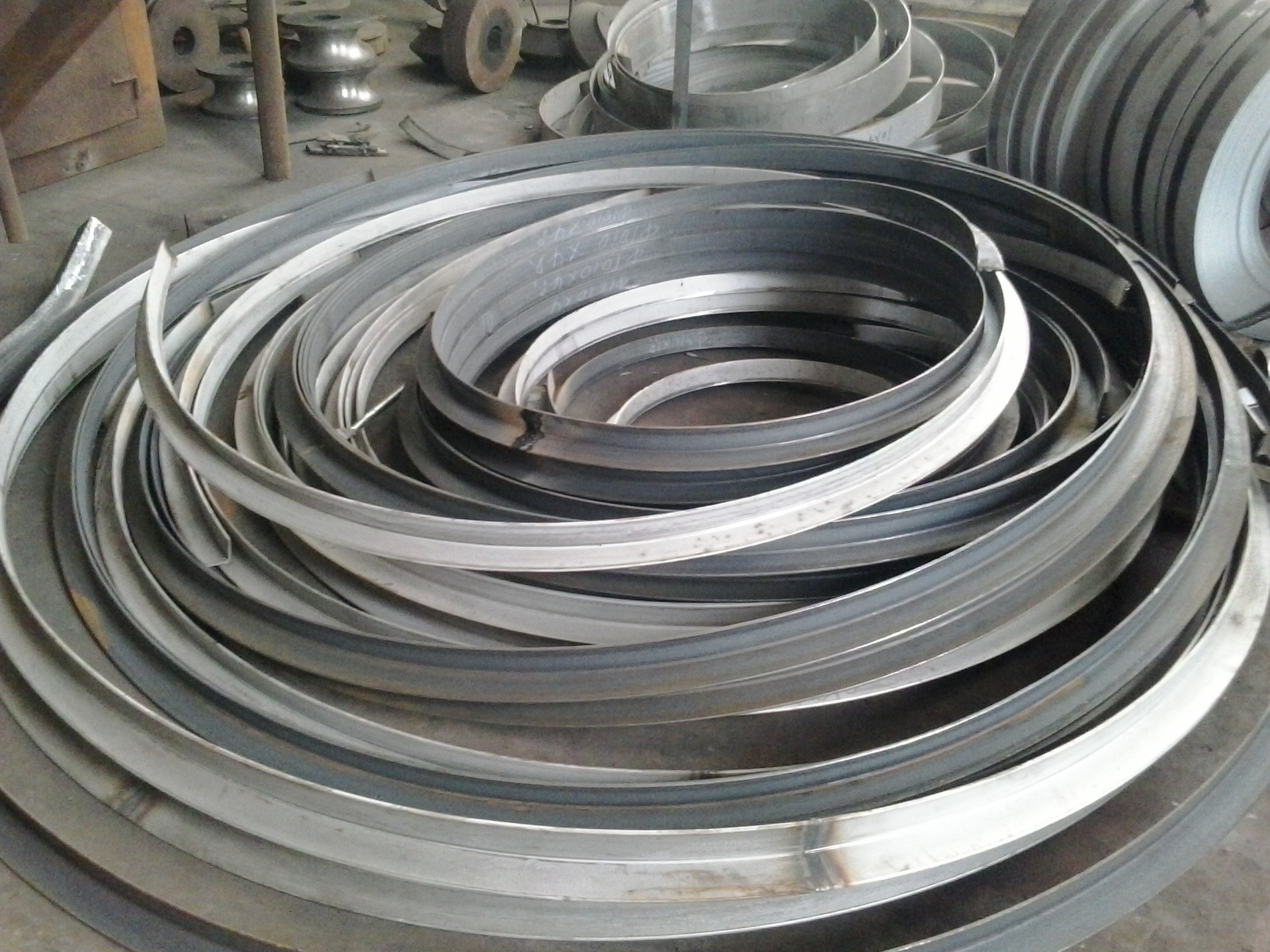 上海哪里有角钢弯圆加工,无锡有,无锡优质厂家供应.